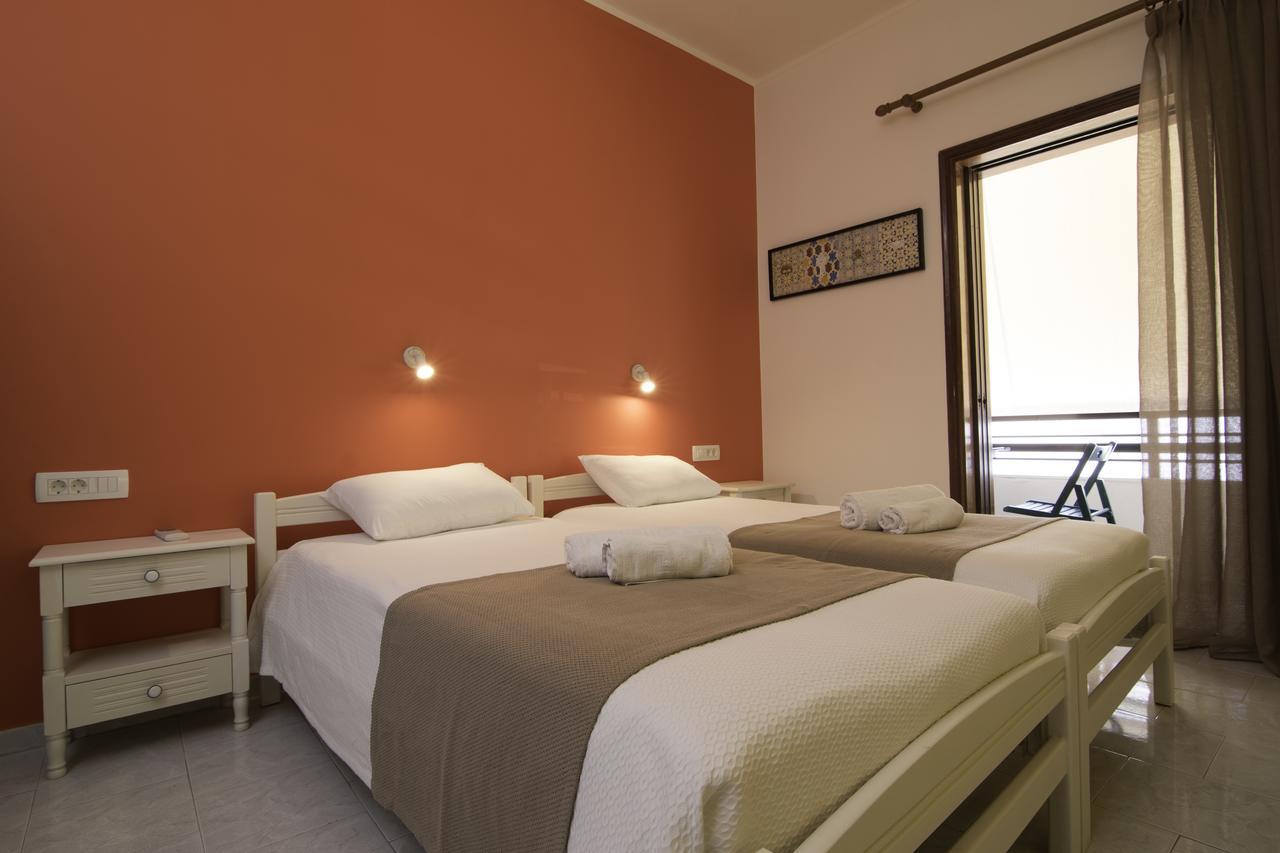 Niki Rooms Palaiochora Exteriér fotografie