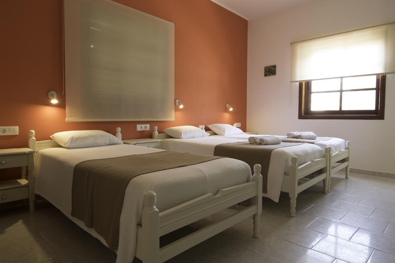Niki Rooms Palaiochora Exteriér fotografie